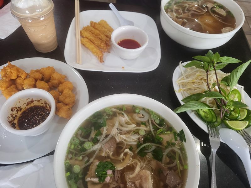 Pho Saigon Bay Restaurant food